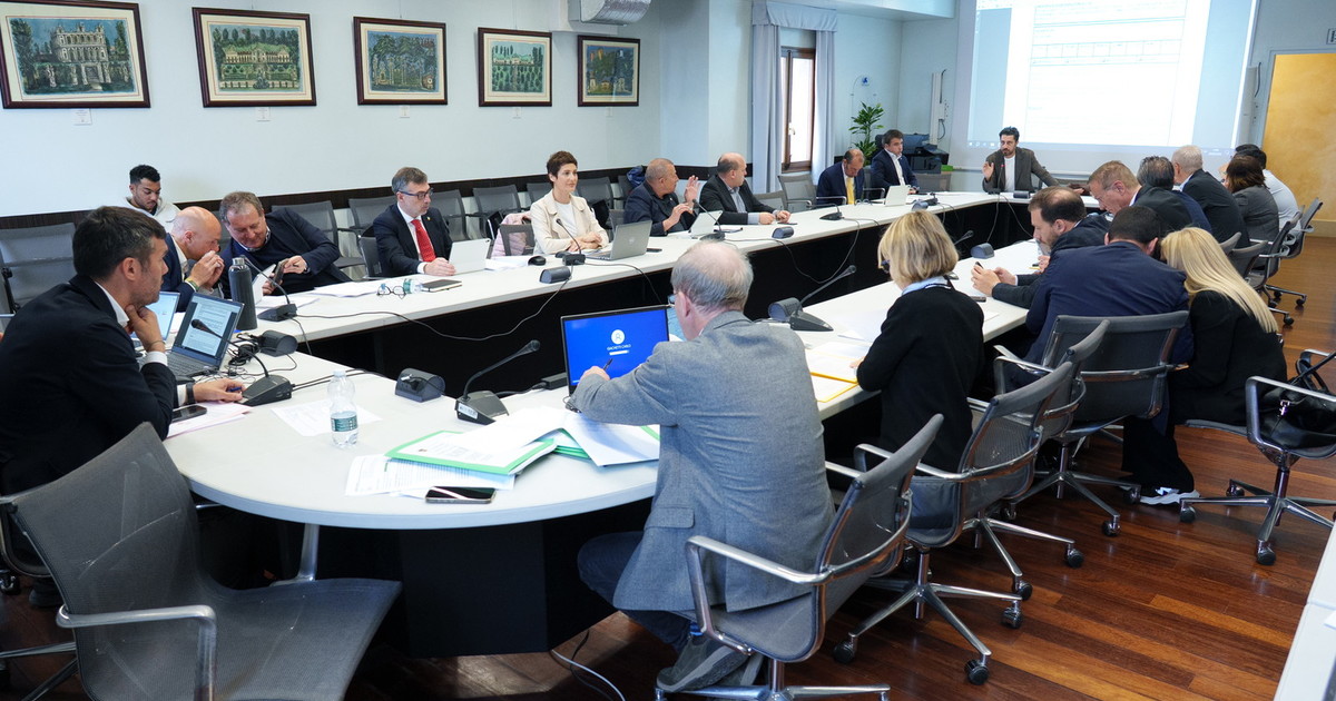 comunicato stampa proposta di legge statale per disciplinare accesso dei minori a smartphone e social da Iltempo.it comunicato stampa proposta di legge statale per disciplinare accesso dei minori a smartphone e social