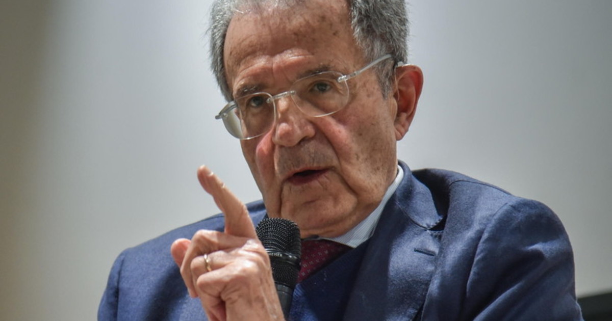 Prodi e la nostalgia di Palazzo Chigi: altre bacchettate a Schlein & Co