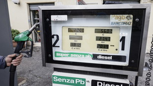 Salgono ancora i prezzi della benzina: carburanti ai massimi da anni. Le nuove medie