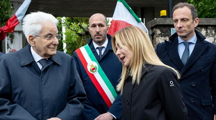 <span style= font-weight: bold;>Sisma in Friuli, Mattarella e Meloni a Gemona per onorare il ricordo</span>