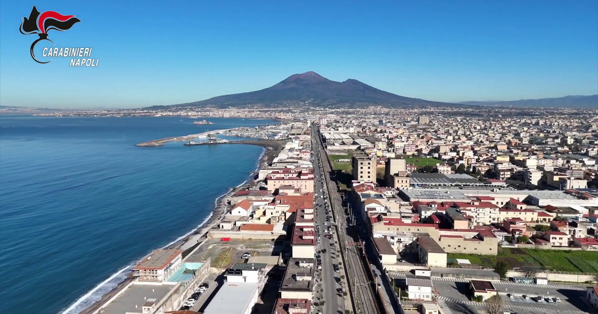 Castellammare, 14enne in difficoltà emotiva al telefono: carabiniere lo salva