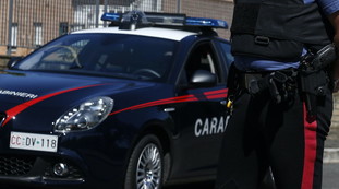 Lecce, arrestato giovane anarchico. Messaggi pro Cospito e un manuale per ordigni