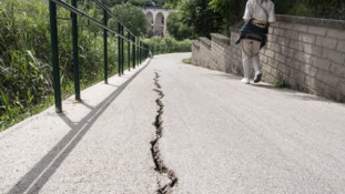 Crepe sulla ciclabile rifatta un anno fa. Cosa succede a Monte Ciocci