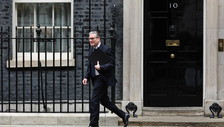 Starmer nel bunker, tenta la carta europea ma spacca ancora i laburisti