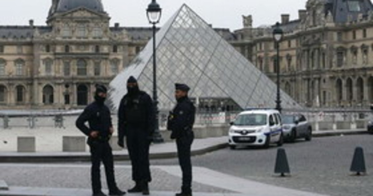 parigi pianificava attentato al louvre e alla comunit224 ebraica arrestato da Iltempo.it parigi pianificava attentato al louvre e alla comunit224 ebraica arrestato