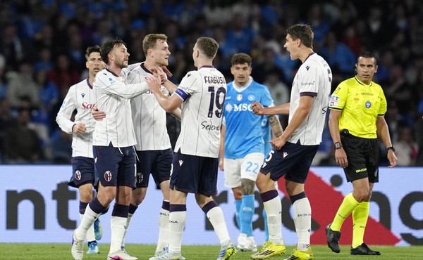 Napoli ko contro il Bologna, rinviata la qualificazione Champions