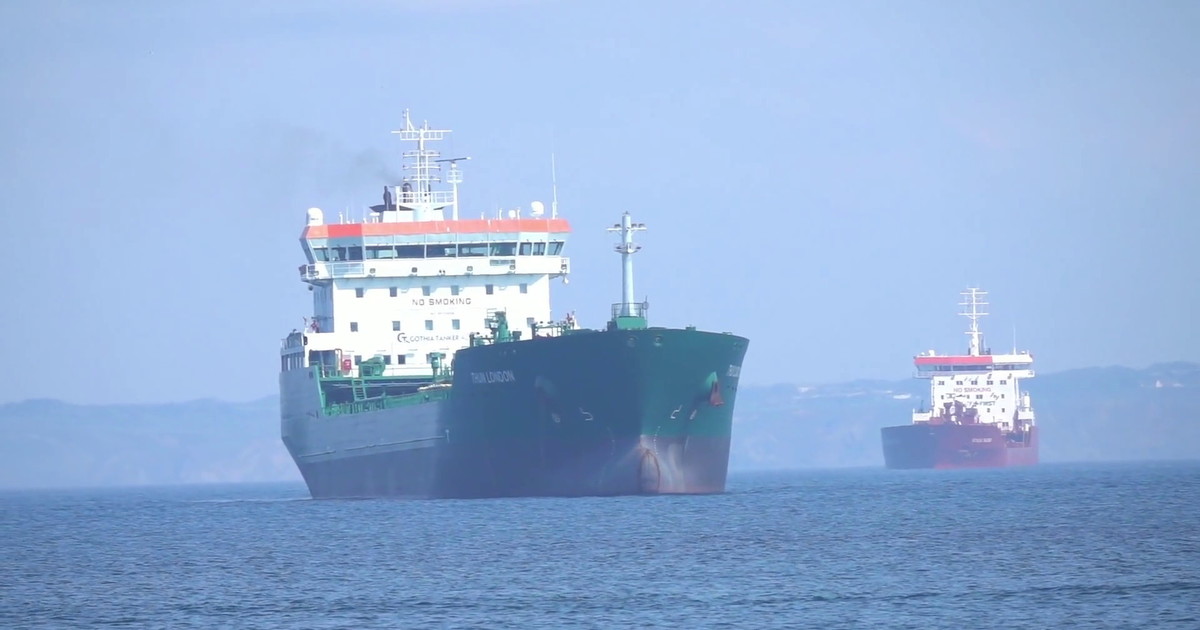 Stretto di Hormuz, merci ferme per 23 miliardi di dollari