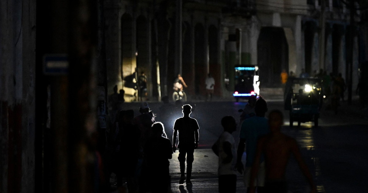A Cuba sono esauriti petrolio e gasolio. Scattano le proteste, cittadini furiosi