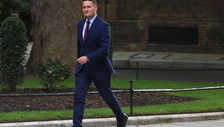 Dimissioni e affondo di Streeting: imbarazzo Starmer, si apre la corsa per la leadership