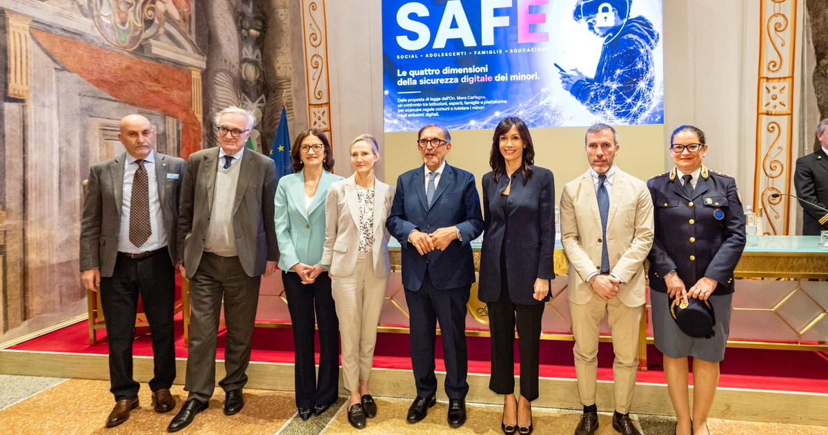 social e minori al senato carfagna riunisce istituzioni ed esperti nuove regole entro fine legislatura da Iltempo.it social e minori al senato carfagna riunisce istituzioni ed esperti nuove regole entro fine legislatura