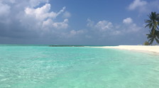 Maldive, le salme individuate a 60 metri di profondità: Recuperarle? Rischioso