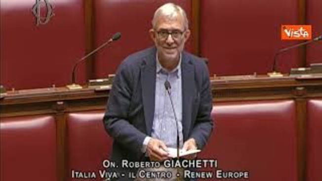 Giacchetti (Iv) si incatena alla Camera e dichiara sciopero sete: Stop sequestro vigilanza Rai