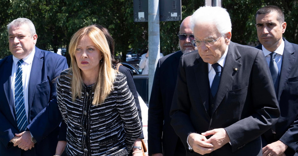 Mattarella e Meloni incontrano i feriti. Medaglia per l'eroe che ha bloccato El Koudri