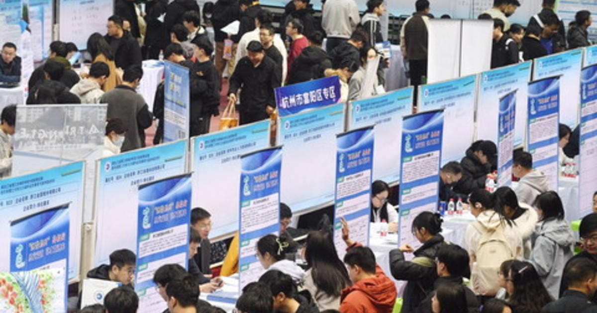 Cina, il mercato del lavoro stabile ad aprile