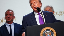 Trump è ottimista sull'Iran: “Buone possibilità di un accordo senza altri bombardamenti”
