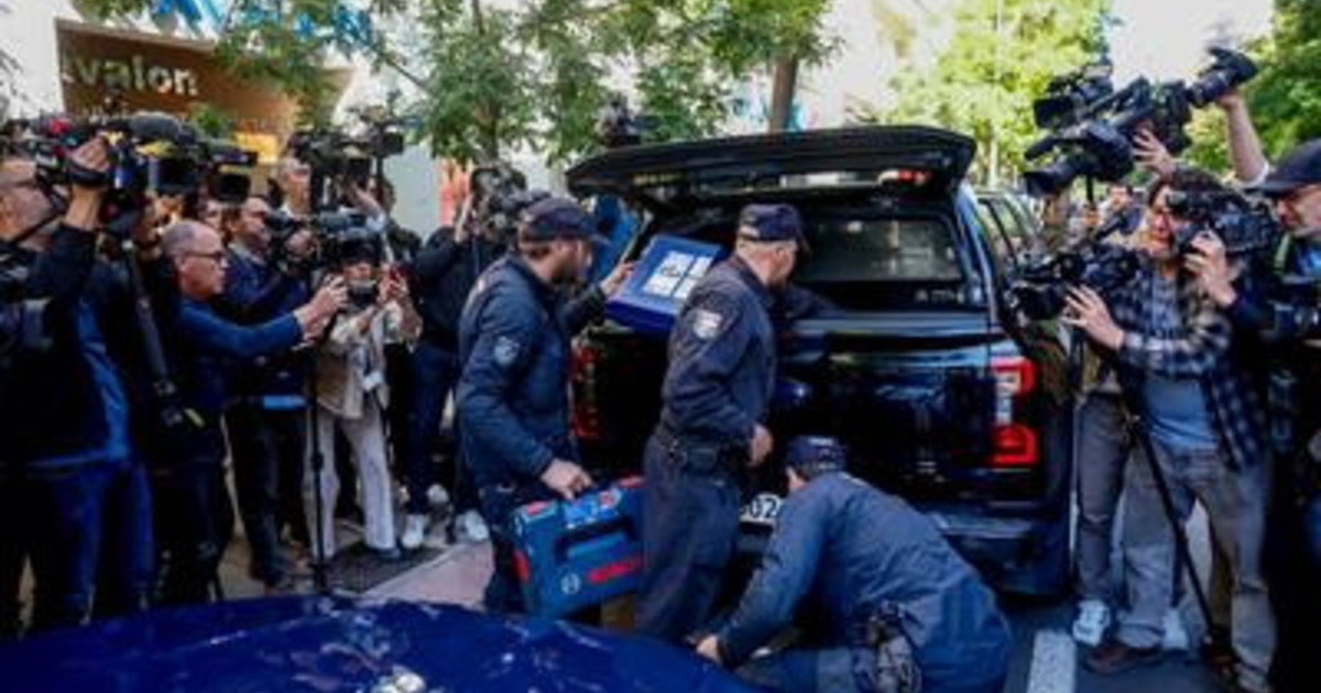 Spagna, l'ex premier Zapatero accusato di traffico d'influenze. Sanchez in bilico