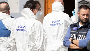 Avvelenate dalla ricina, nuova ipotesi: caccia a ricerche nei loro dispositivi