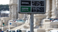 Carburanti, da Chigi un nuovo decreto per il taglio delle accise: A sostegno dei cittadini