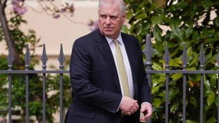 Caso Epstein, nuove accuse contro il principe Andrea. Indagato per sospetti reati sessuali