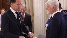 Nato, il presidente ceco Pavel esorta gli alleati: Mostrare i denti alla Russia