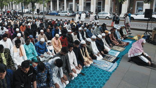 Invasione di candidati islamici, a Roma il partito musulmano "avverte" il Pd sulle moschee