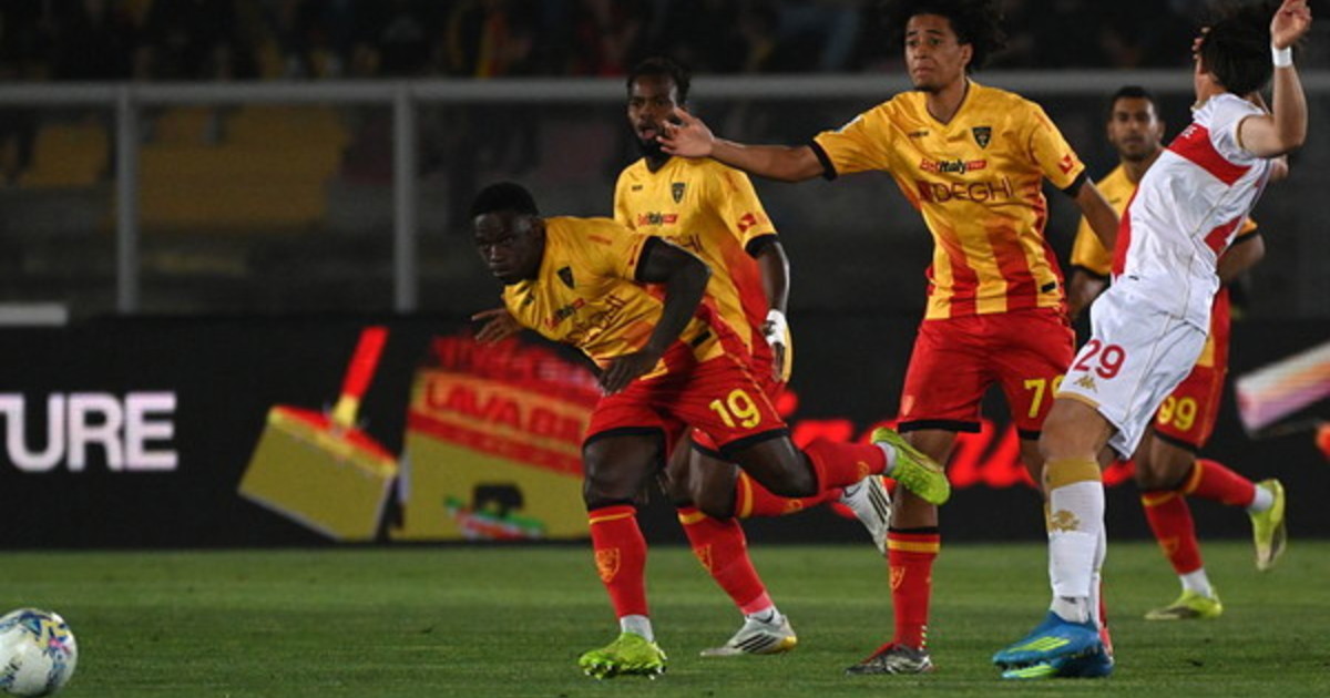 il lecce batte 1 0 il genoa e resta in serie a da Iltempo.it il lecce batte 1 0 il genoa e resta in serie a