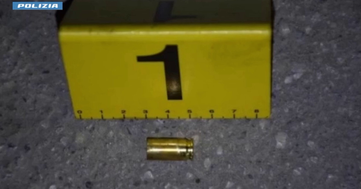 Blitz antidroga e antiracket a Caivano, 12 arresti