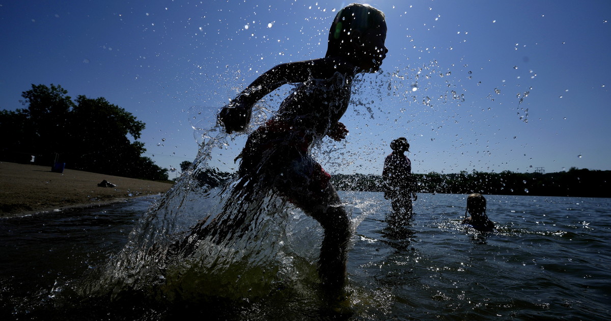 Record di caldo in Europa, ma a breve cambia tutto con acquazzoni e temporali: la previsione