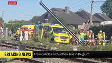 Tragedia in Belgio: scuolabus attraversa passaggio a livello e viene travolto da un treno