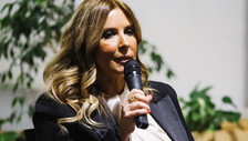 Selvaggia Lucarelli verso la conduzione de L'Isola dei Famosi. Addio a Ballando con le Stelle?