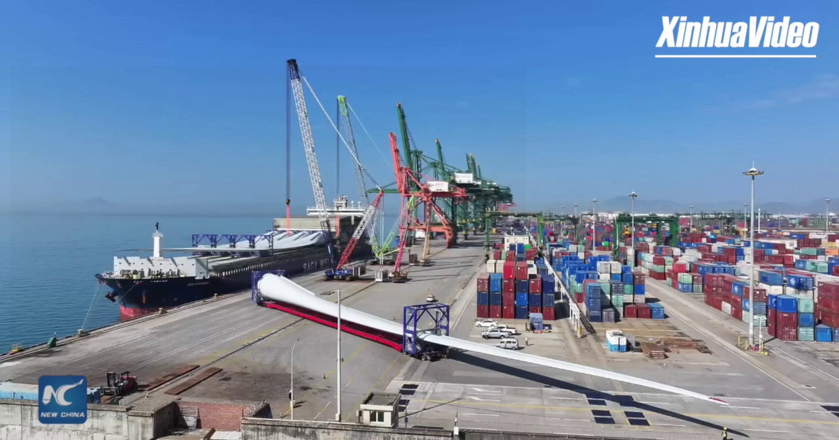Cina, pale eoliche da 107 metri "Made in China" salpano da Fuzhou verso l'Europa