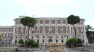 Roma, tragedia al Viminale. Precipita dal quarto piano e muore, partite le indagini