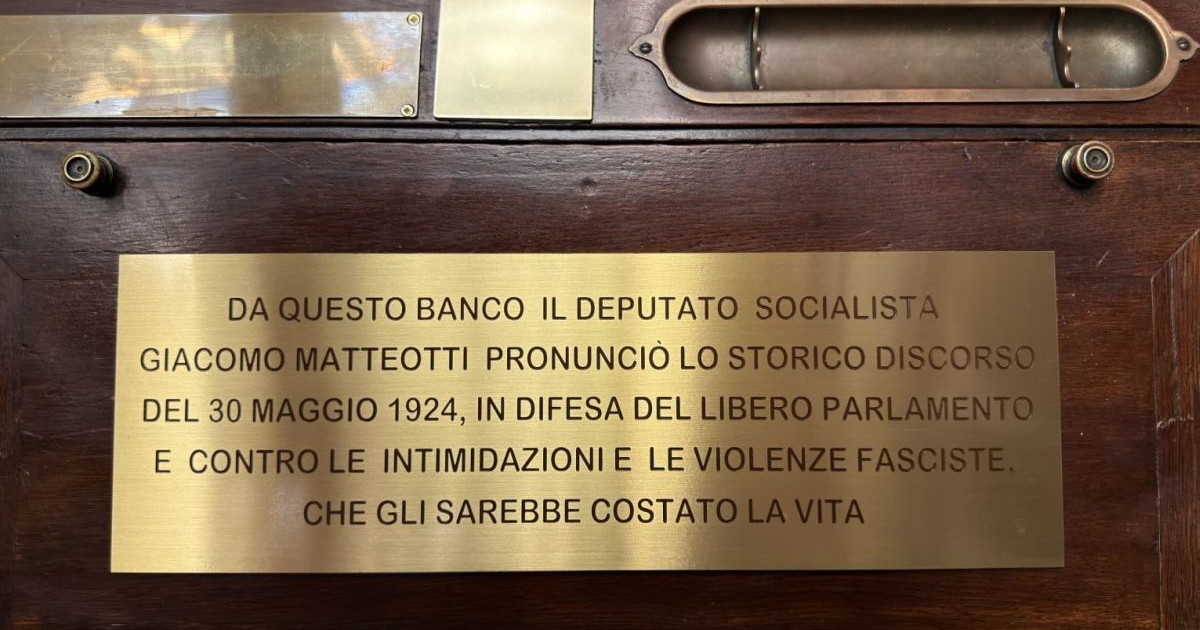 camera una targa sullo scranno di matteotti fontana omaggio alla sua memoria da Iltempo.it camera una targa sullo scranno di matteotti fontana omaggio alla sua memoria