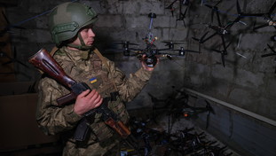 L'Ucraina ribalta la guerra con la micidiale trappola dei droni madre: ora trema il Cremlino