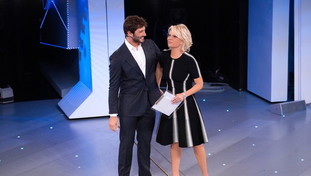 De Martino vuole Maria De Filippi a Sanremo. E prepara la rivoluzione del Festival