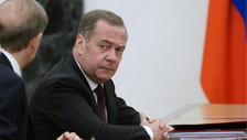 Drone in Romania, la Russia nega tutto. Ma Medvedev minaccia: Abituatevi
