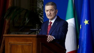 Banca d'Italia, il Governatore: L'IA aumenta la produttività ma serve l'intervento pubblico