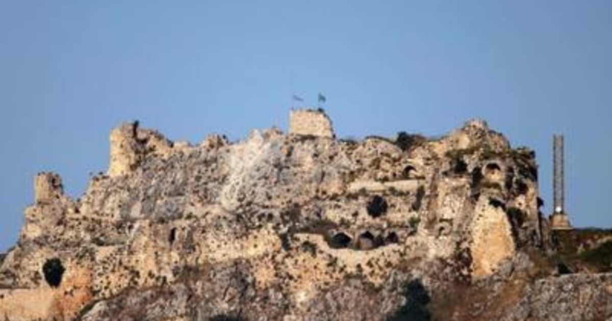Libano, i soldati israeliani conquistano il castello dei crociati. Fu base dell'Olp