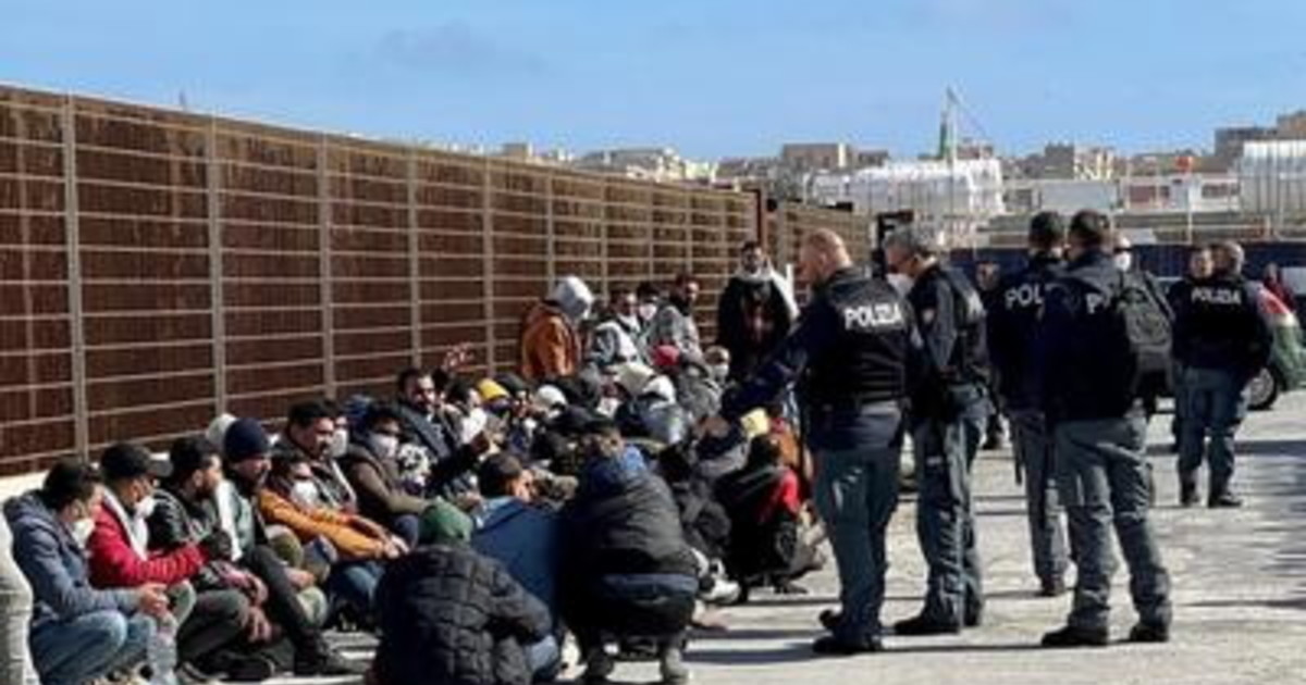 stop all immigrazione in ue con l espulsione dopo i reati e stretta sui ricongiungimenti da Iltempo.it stop all immigrazione in ue con l espulsione dopo i reati e stretta sui ricongiungimenti