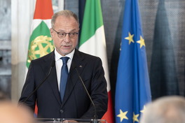 Giorgio Mulè: Prima verificare, poi pubblicare. Minetti era la strega da bruciare