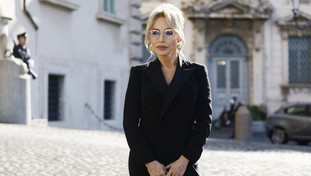 Marina Berlusconi dopo l&rsquo;archiviazione del padre &egrave; una furia: "Trent'anni di fango, ingiustizia indelebile"
