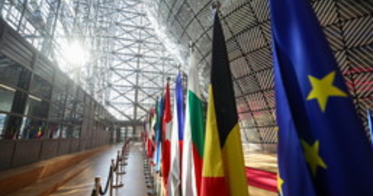 Berlino-Parigi: "Concedere status Ue di osservatori a Balcani e Moldavia"