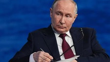 Ucraina, Putin respinge la proposta di Zelensky: È inutile incontrarsi ora