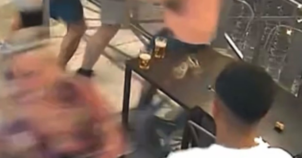Pestaggi a San Lorenzo, le immagini choc dei maranza scatenati | VIDEO