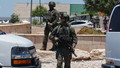 L'attentato in Israele, un morto e cinque feriti. Hamas esalta il terrorista: "Eroe"