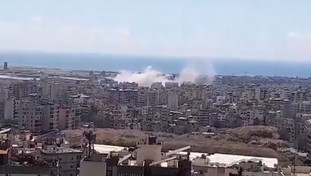 Hezbollah spara razzi su Israele, l'Idf risponde su Dahieh: il cessate il fuoco in Libano è carta straccia