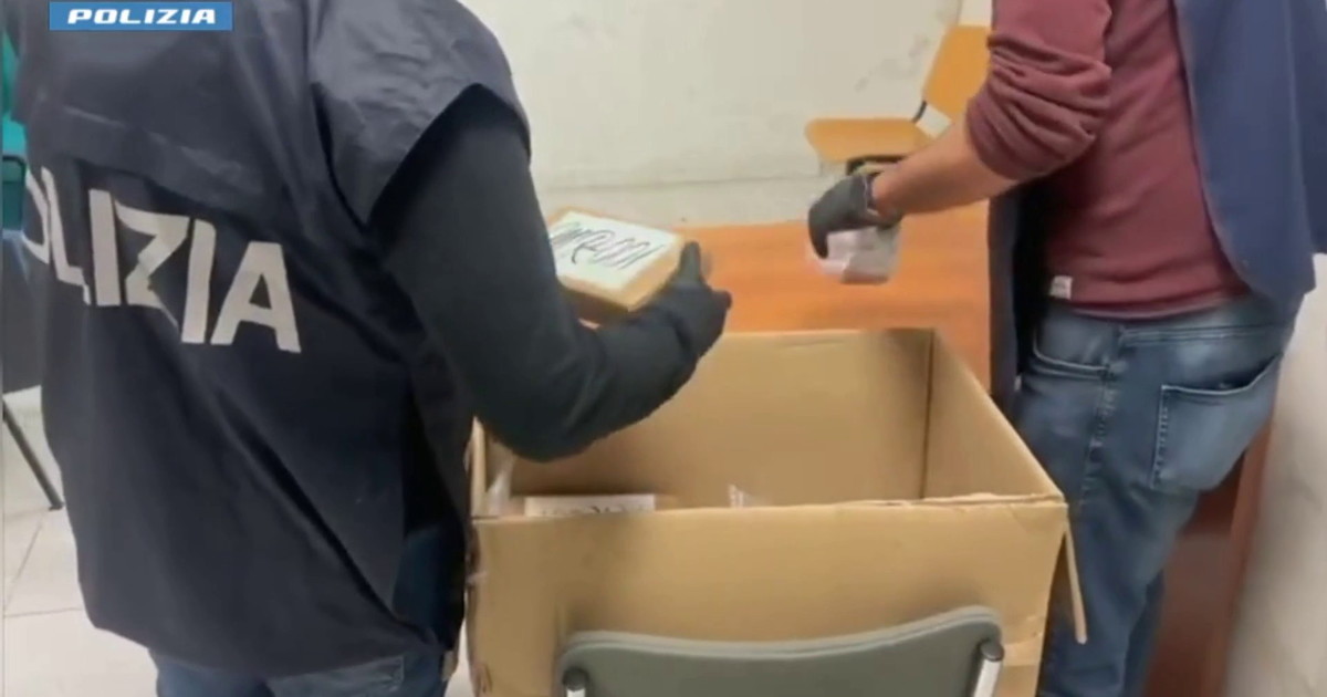 Blitz antimafia a Catania, 20 arresti e 12 indagati