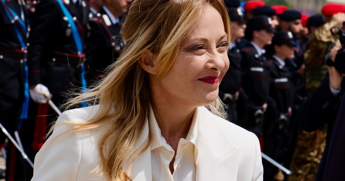 "Dati confermano solidità coalizione". Meloni promuove il ce