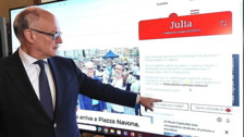 La cotta di Gualtieri per l'assistente Ai Julia. Presentata tre volte in 15 mesi