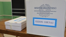 Comunali 2026, i ballottaggi finiscono 3-3. Meloni: centrodestra forte